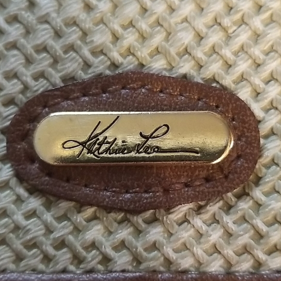 Kathie Lee Crossbody Wallet - Picture 2 of 6